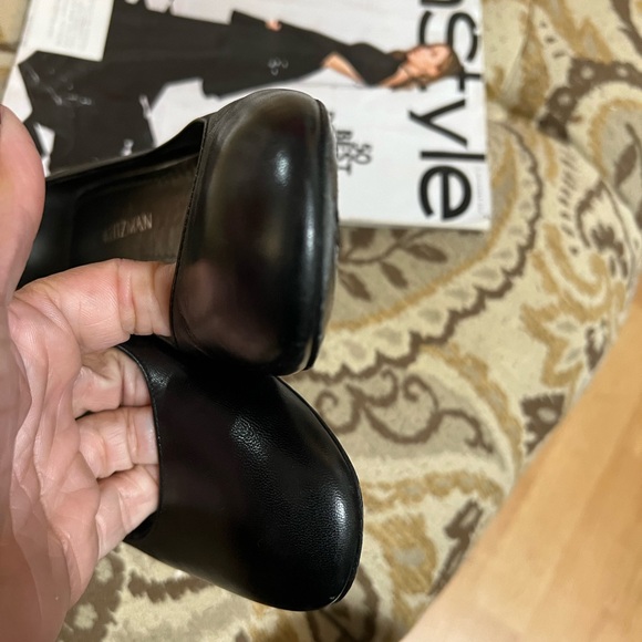 Stuart Weitzman Black Leather Pumps - Size 9 - Picture 5 of 8